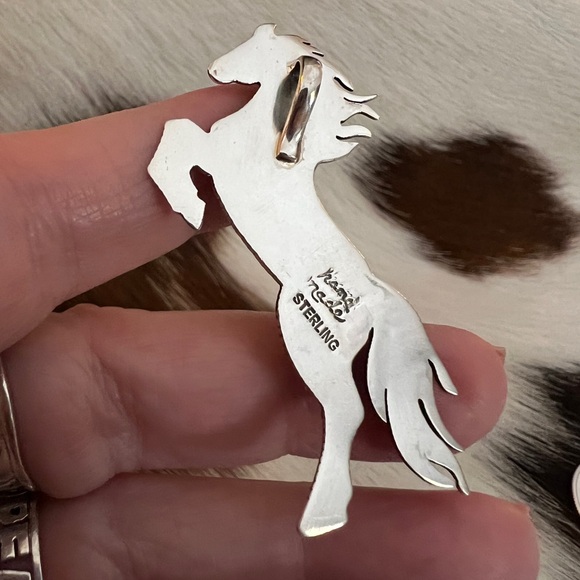 ❤️ Queen Pink Conch Decorative SS 925 Hand Stamp Statement Horse Pendant 2.14”L - Picture 11 of 16